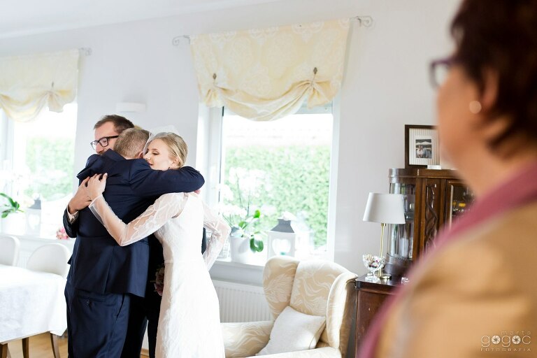 WAAACH5BAEAAAAALAAAAAABAAEAAAICRAEAOw==