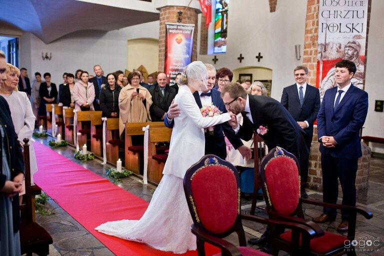 WAAACH5BAEAAAAALAAAAAABAAEAAAICRAEAOw==