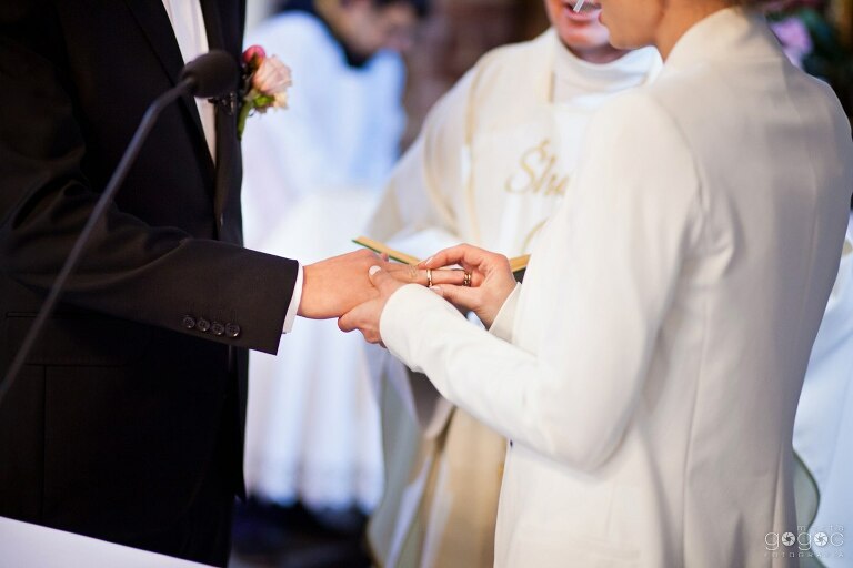 WAAACH5BAEAAAAALAAAAAABAAEAAAICRAEAOw==