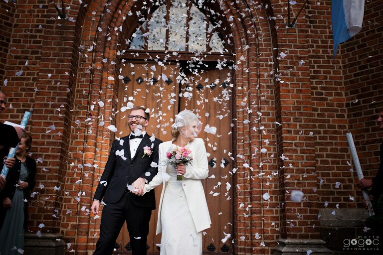 WAAACH5BAEAAAAALAAAAAABAAEAAAICRAEAOw==