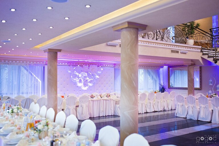 WAAACH5BAEAAAAALAAAAAABAAEAAAICRAEAOw==