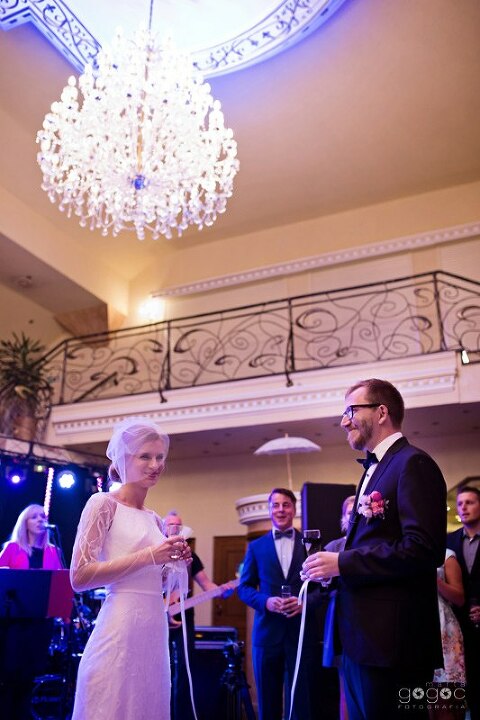 WAAACH5BAEAAAAALAAAAAABAAEAAAICRAEAOw==