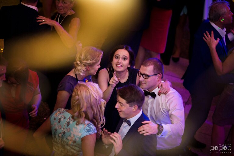 WAAACH5BAEAAAAALAAAAAABAAEAAAICRAEAOw==