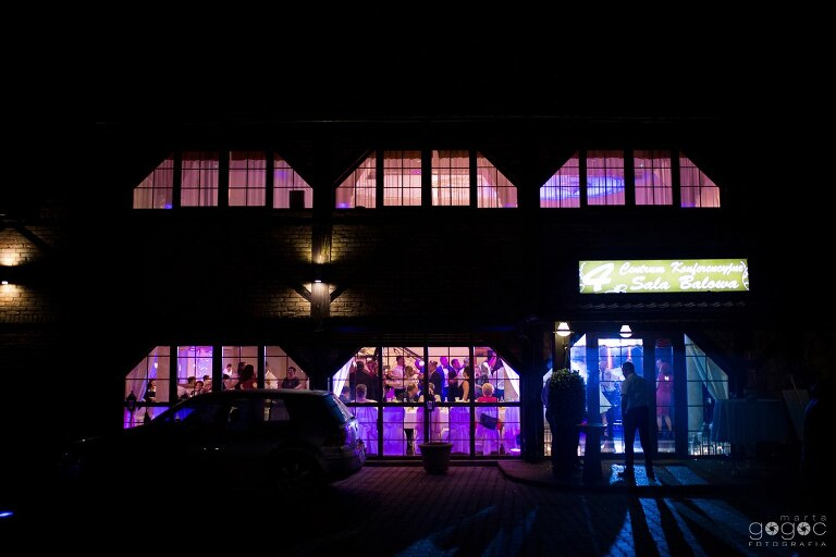 WAAACH5BAEAAAAALAAAAAABAAEAAAICRAEAOw==