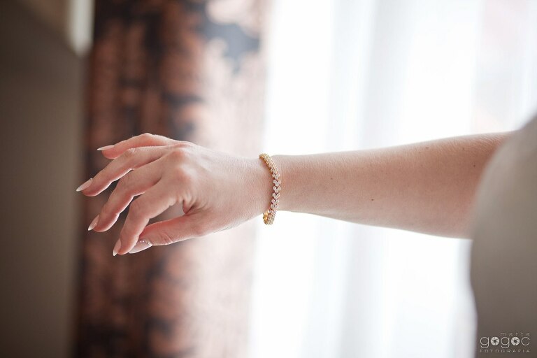 WAAACH5BAEAAAAALAAAAAABAAEAAAICRAEAOw==