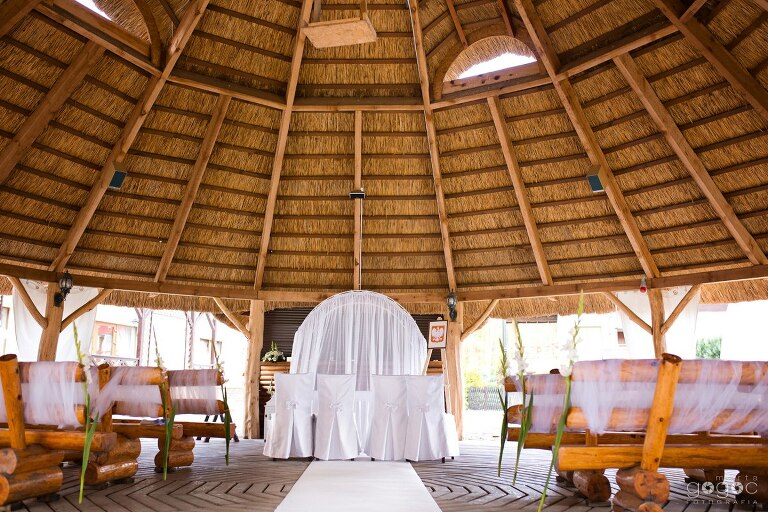 WAAACH5BAEAAAAALAAAAAABAAEAAAICRAEAOw==