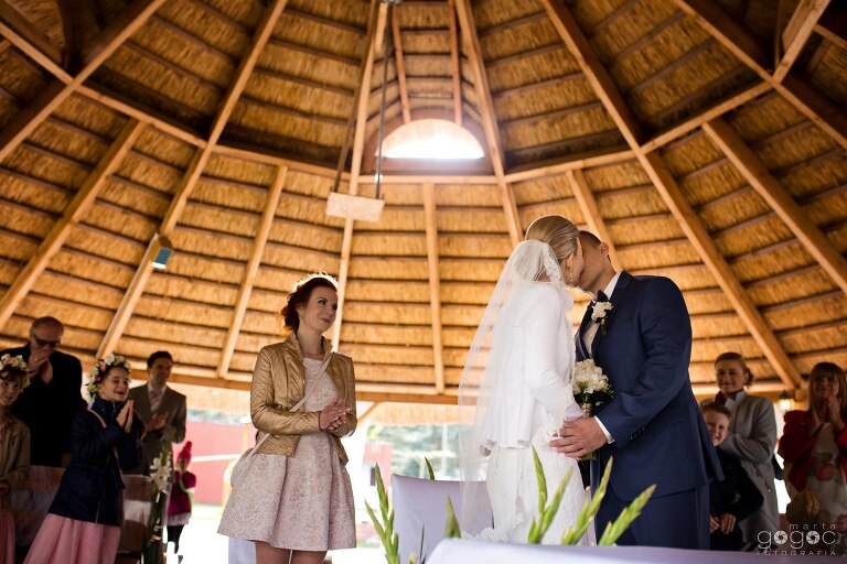 WAAACH5BAEAAAAALAAAAAABAAEAAAICRAEAOw==