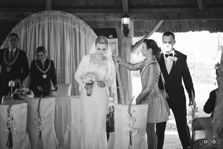 WAAACH5BAEAAAAALAAAAAABAAEAAAICRAEAOw==