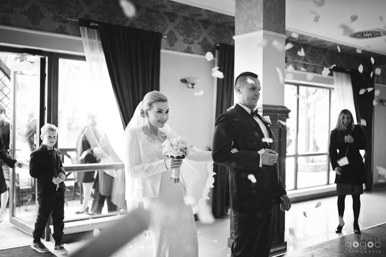 WAAACH5BAEAAAAALAAAAAABAAEAAAICRAEAOw==