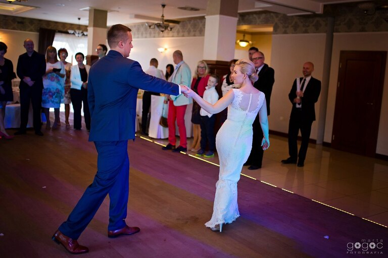 WAAACH5BAEAAAAALAAAAAABAAEAAAICRAEAOw==