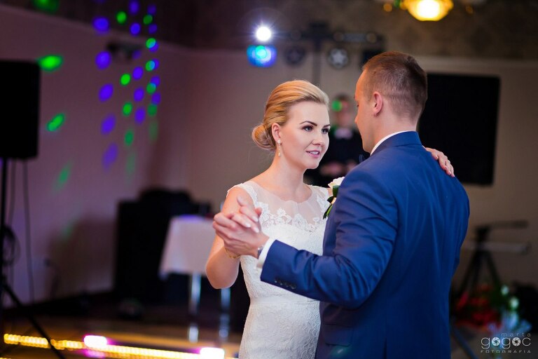 WAAACH5BAEAAAAALAAAAAABAAEAAAICRAEAOw==