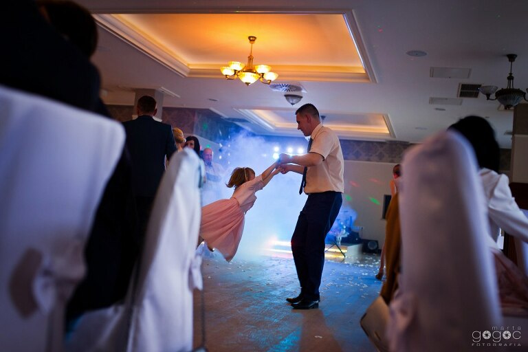 WAAACH5BAEAAAAALAAAAAABAAEAAAICRAEAOw==