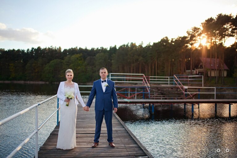 WAAACH5BAEAAAAALAAAAAABAAEAAAICRAEAOw==