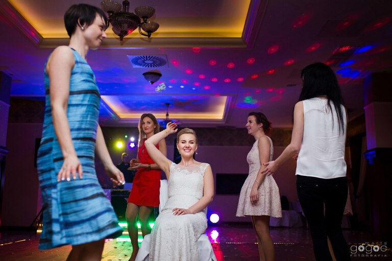 WAAACH5BAEAAAAALAAAAAABAAEAAAICRAEAOw==