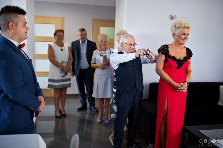 WAAACH5BAEAAAAALAAAAAABAAEAAAICRAEAOw==