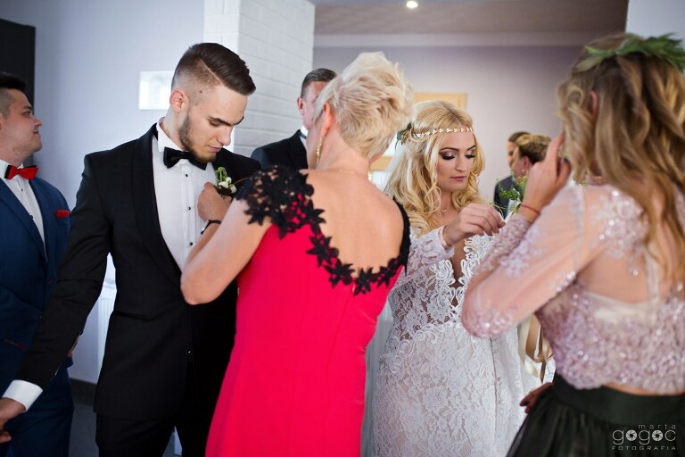 WAAACH5BAEAAAAALAAAAAABAAEAAAICRAEAOw==