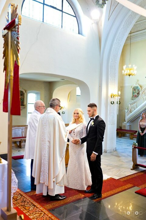 WAAACH5BAEAAAAALAAAAAABAAEAAAICRAEAOw==