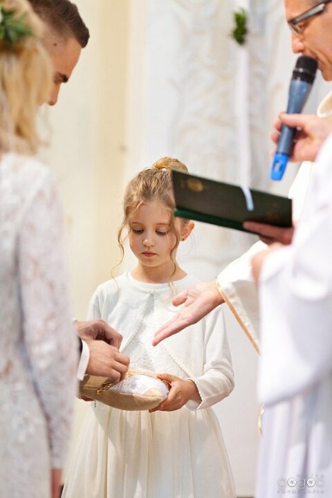 WAAACH5BAEAAAAALAAAAAABAAEAAAICRAEAOw==