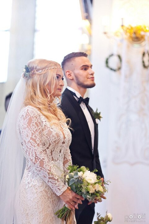 WAAACH5BAEAAAAALAAAAAABAAEAAAICRAEAOw==