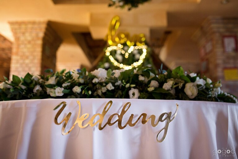 WAAACH5BAEAAAAALAAAAAABAAEAAAICRAEAOw==