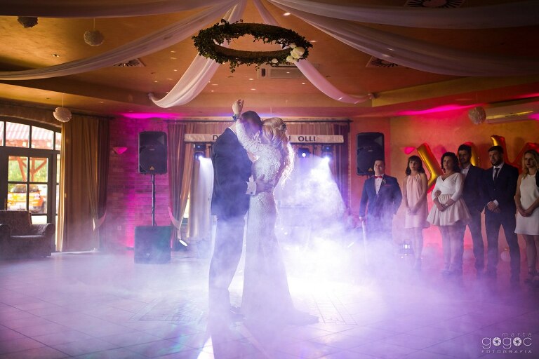 WAAACH5BAEAAAAALAAAAAABAAEAAAICRAEAOw==