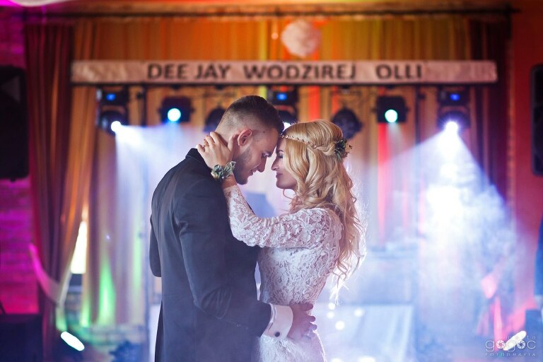 WAAACH5BAEAAAAALAAAAAABAAEAAAICRAEAOw==