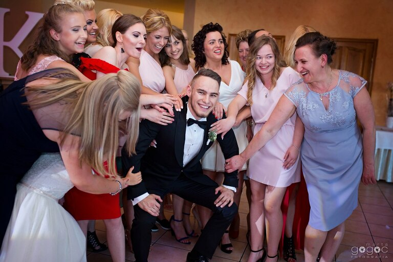 WAAACH5BAEAAAAALAAAAAABAAEAAAICRAEAOw==