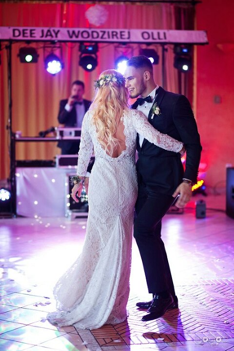 WAAACH5BAEAAAAALAAAAAABAAEAAAICRAEAOw==