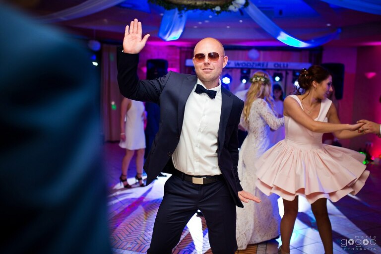 WAAACH5BAEAAAAALAAAAAABAAEAAAICRAEAOw==