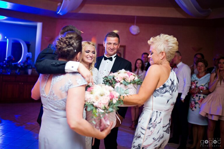 WAAACH5BAEAAAAALAAAAAABAAEAAAICRAEAOw==