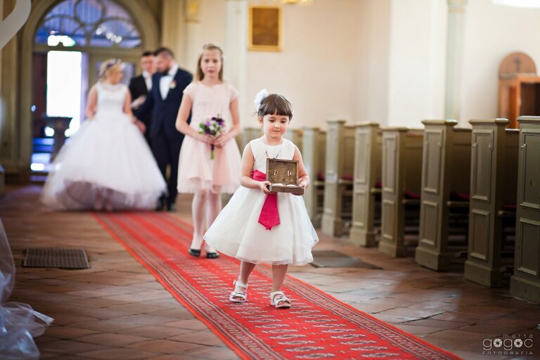 WAAACH5BAEAAAAALAAAAAABAAEAAAICRAEAOw==