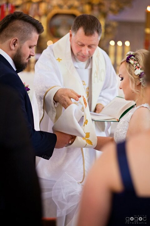 WAAACH5BAEAAAAALAAAAAABAAEAAAICRAEAOw==