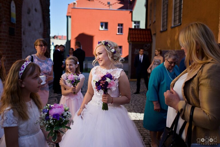 WAAACH5BAEAAAAALAAAAAABAAEAAAICRAEAOw==