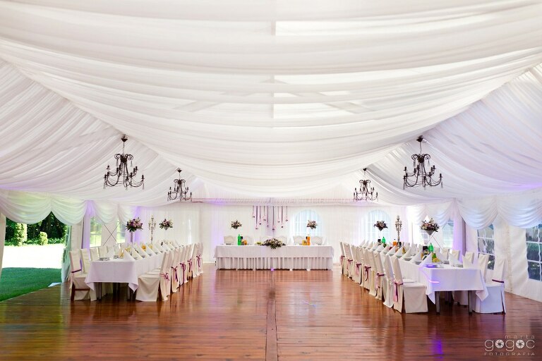 WAAACH5BAEAAAAALAAAAAABAAEAAAICRAEAOw==