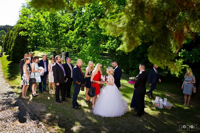 WAAACH5BAEAAAAALAAAAAABAAEAAAICRAEAOw==