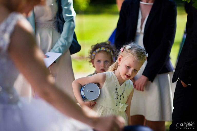 WAAACH5BAEAAAAALAAAAAABAAEAAAICRAEAOw==