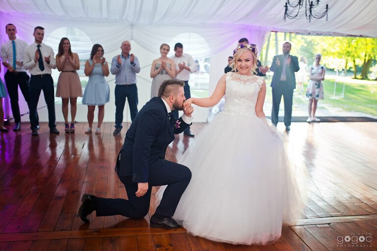 WAAACH5BAEAAAAALAAAAAABAAEAAAICRAEAOw==