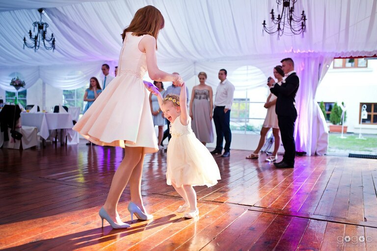 WAAACH5BAEAAAAALAAAAAABAAEAAAICRAEAOw==