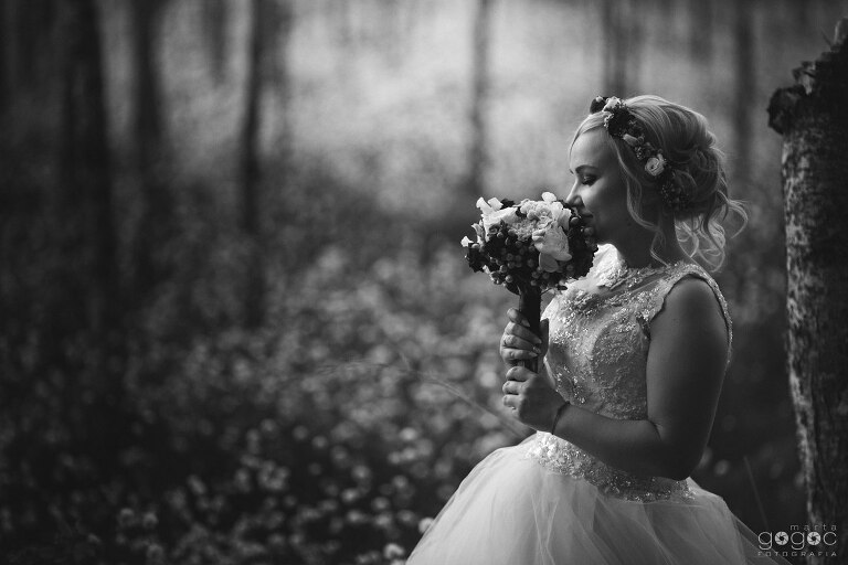 WAAACH5BAEAAAAALAAAAAABAAEAAAICRAEAOw==