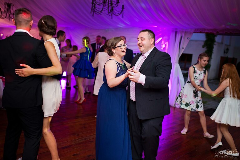 WAAACH5BAEAAAAALAAAAAABAAEAAAICRAEAOw==