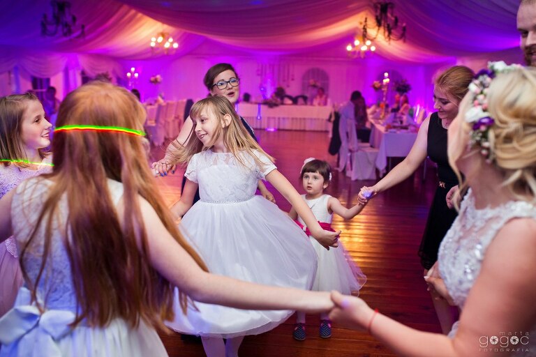 WAAACH5BAEAAAAALAAAAAABAAEAAAICRAEAOw==