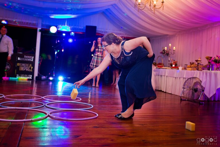 WAAACH5BAEAAAAALAAAAAABAAEAAAICRAEAOw==