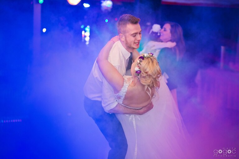 WAAACH5BAEAAAAALAAAAAABAAEAAAICRAEAOw==