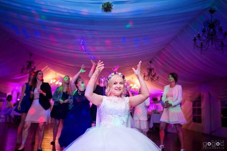 WAAACH5BAEAAAAALAAAAAABAAEAAAICRAEAOw==