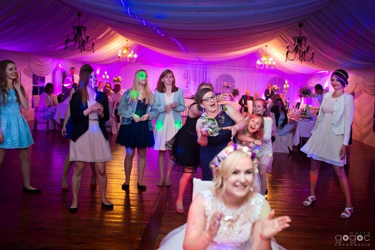 WAAACH5BAEAAAAALAAAAAABAAEAAAICRAEAOw==