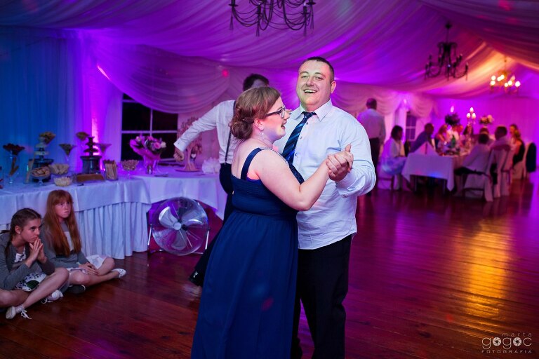 WAAACH5BAEAAAAALAAAAAABAAEAAAICRAEAOw==