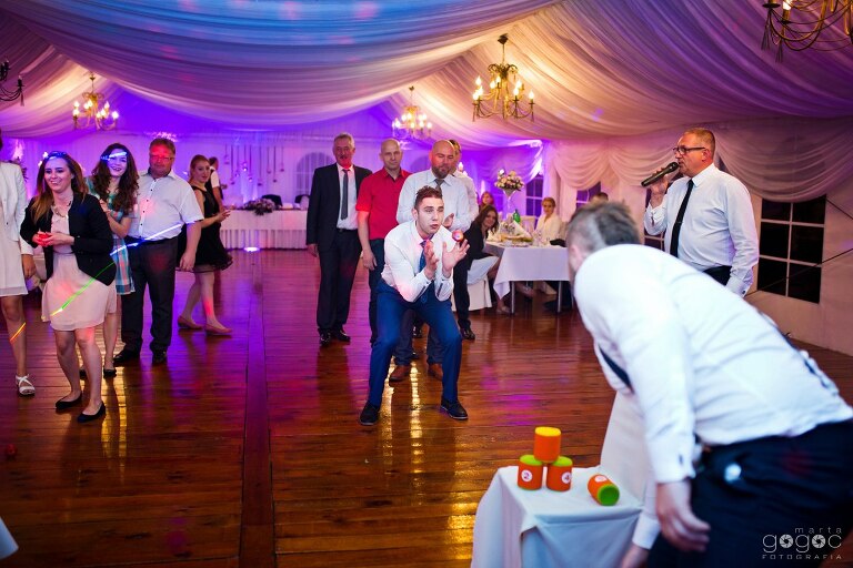 WAAACH5BAEAAAAALAAAAAABAAEAAAICRAEAOw==