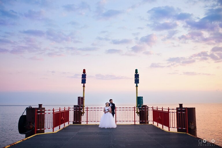 WAAACH5BAEAAAAALAAAAAABAAEAAAICRAEAOw==