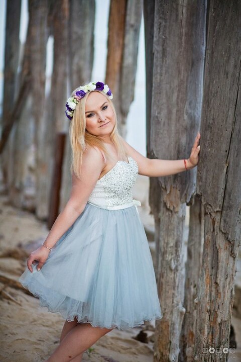 WAAACH5BAEAAAAALAAAAAABAAEAAAICRAEAOw==