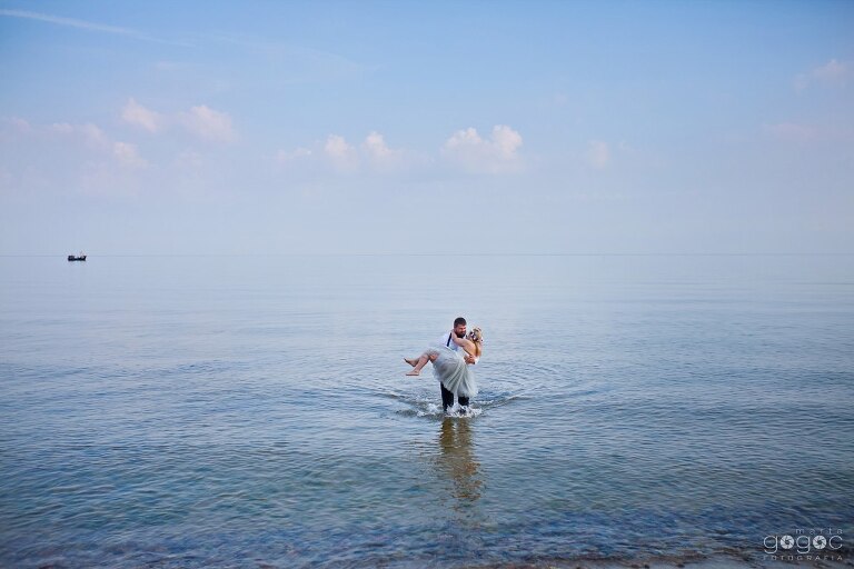 WAAACH5BAEAAAAALAAAAAABAAEAAAICRAEAOw==